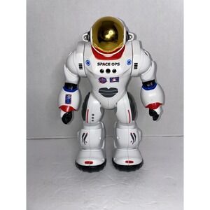 XTREM BOTS CHARLIE THE ASTRONAUT GESTURE CONTROLLED TOY ROBOT.